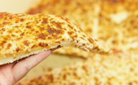 ホールピザ・チーズの拡大