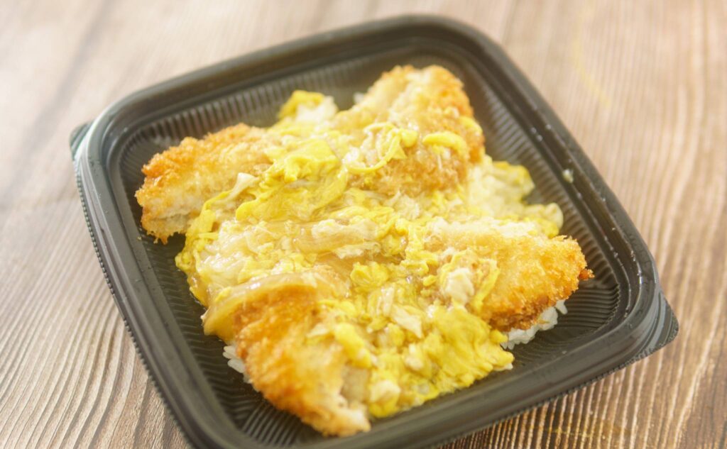 ヒレかつ丼の開封